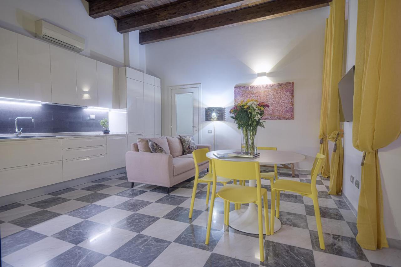 Right House - Characteristic Marina District Apartment Cagliari Exterior foto