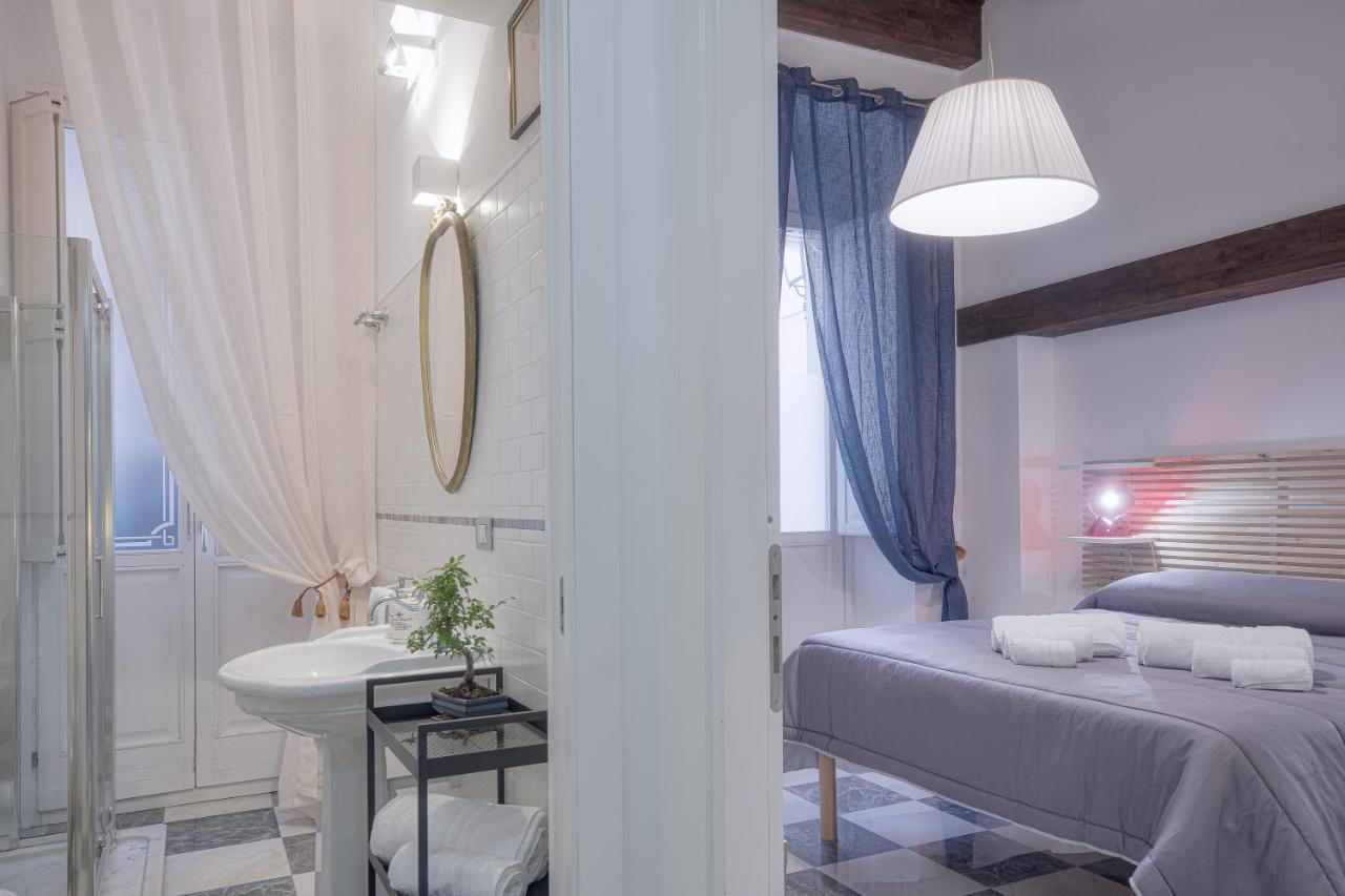 Right House - Characteristic Marina District Apartment Cagliari Exterior foto