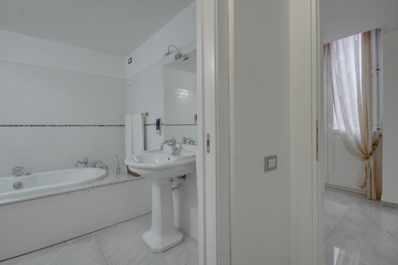 Right House - Characteristic Marina District Apartment Cagliari Exterior foto