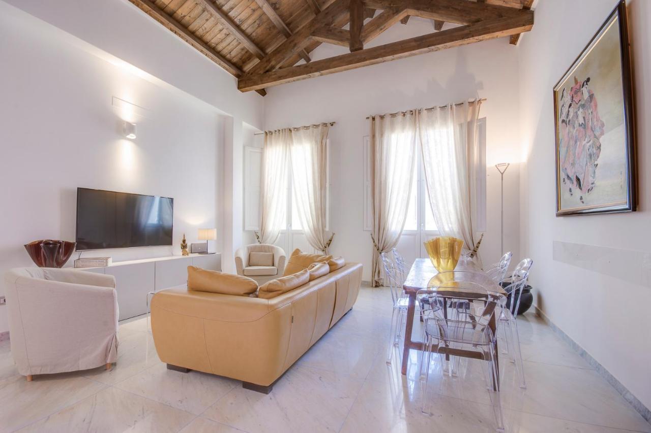 Right House - Characteristic Marina District Apartment Cagliari Exterior foto