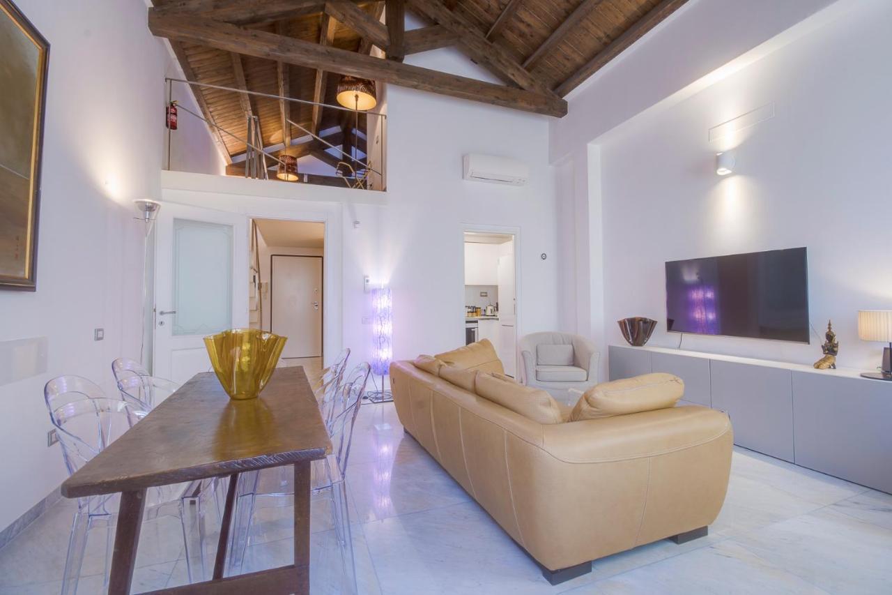 Right House - Characteristic Marina District Apartment Cagliari Exterior foto