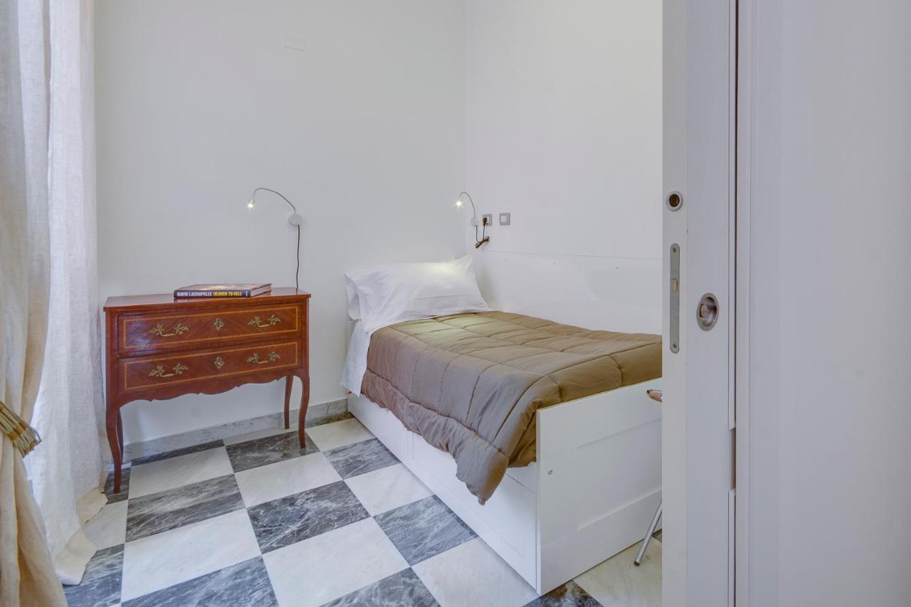 Right House - Characteristic Marina District Apartment Cagliari Exterior foto